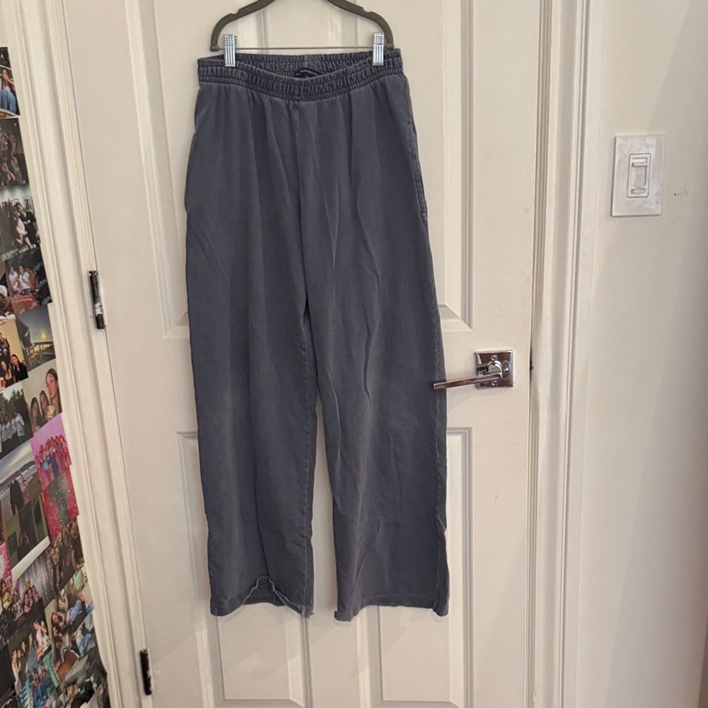 BRANDY MELVILLE sweats